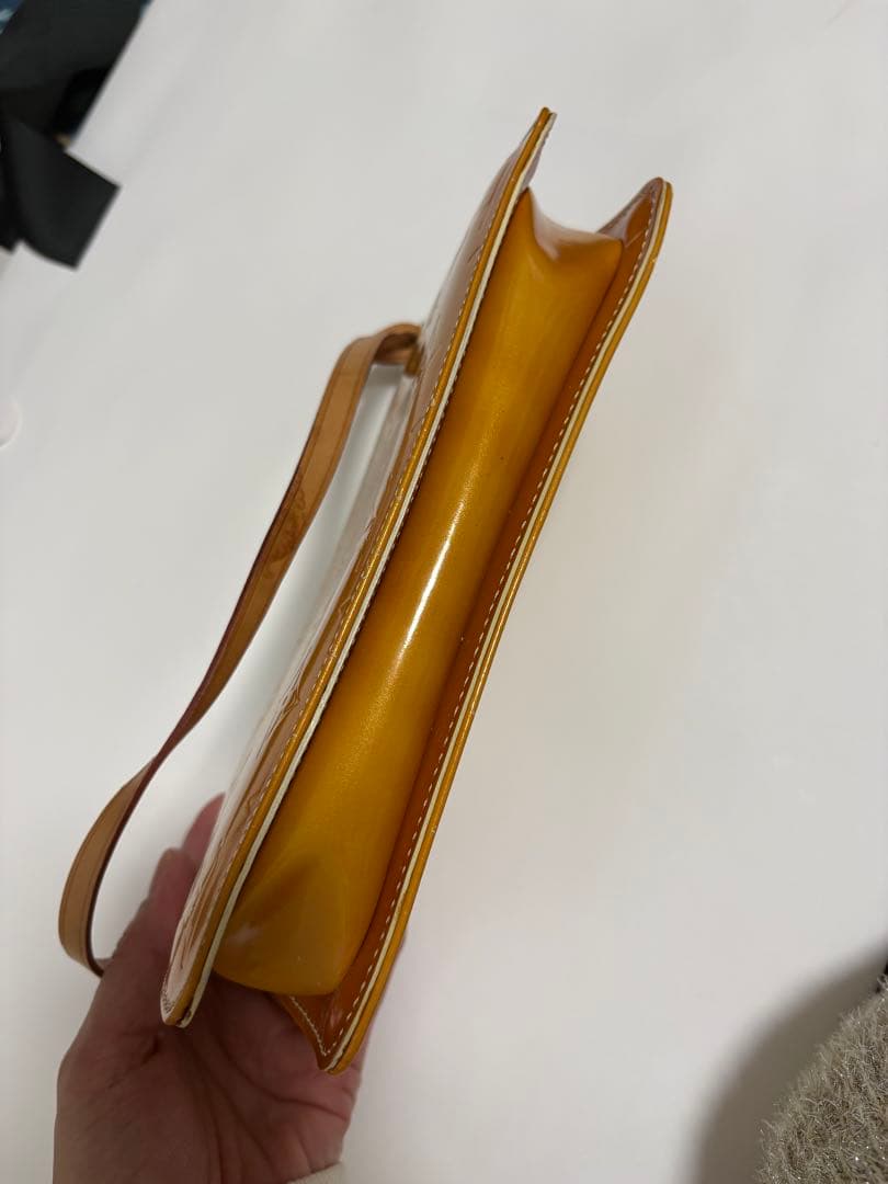 ルイヴィトン ヴェルニ レキシントン アクセサリーポーチ ショルダーバッグ