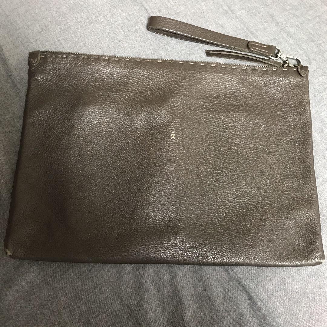 クラッチバッグ