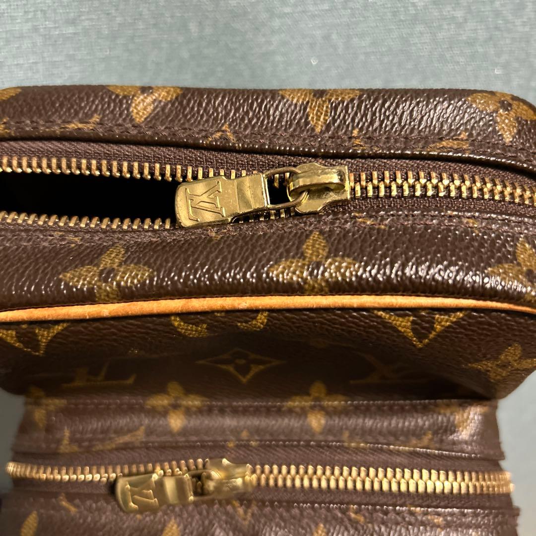 Louis Vuitton モノグラム ショルダーバッグ　アマゾン　斜め掛け