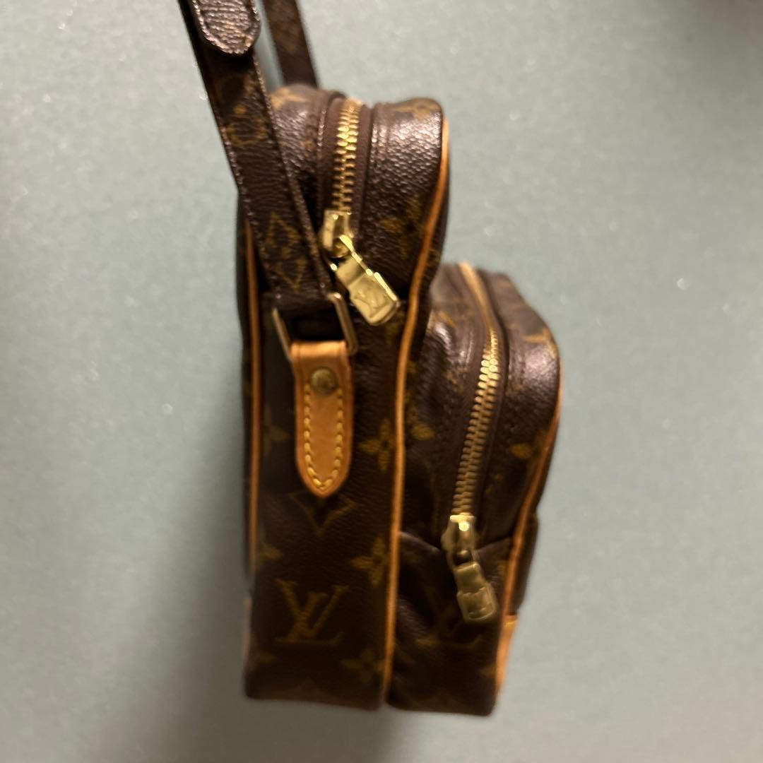 Louis Vuitton モノグラム ショルダーバッグ　アマゾン　斜め掛け