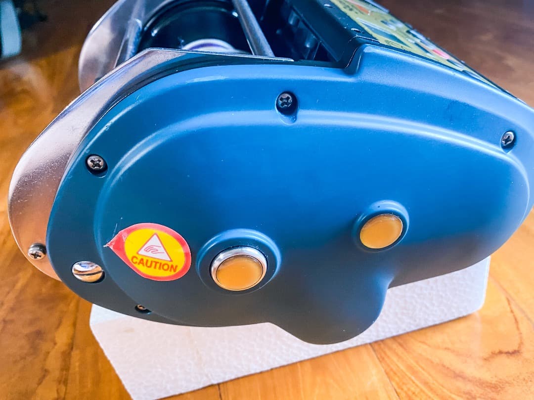 ミヤエポック電動リールSUS-18 24V仕様 中古