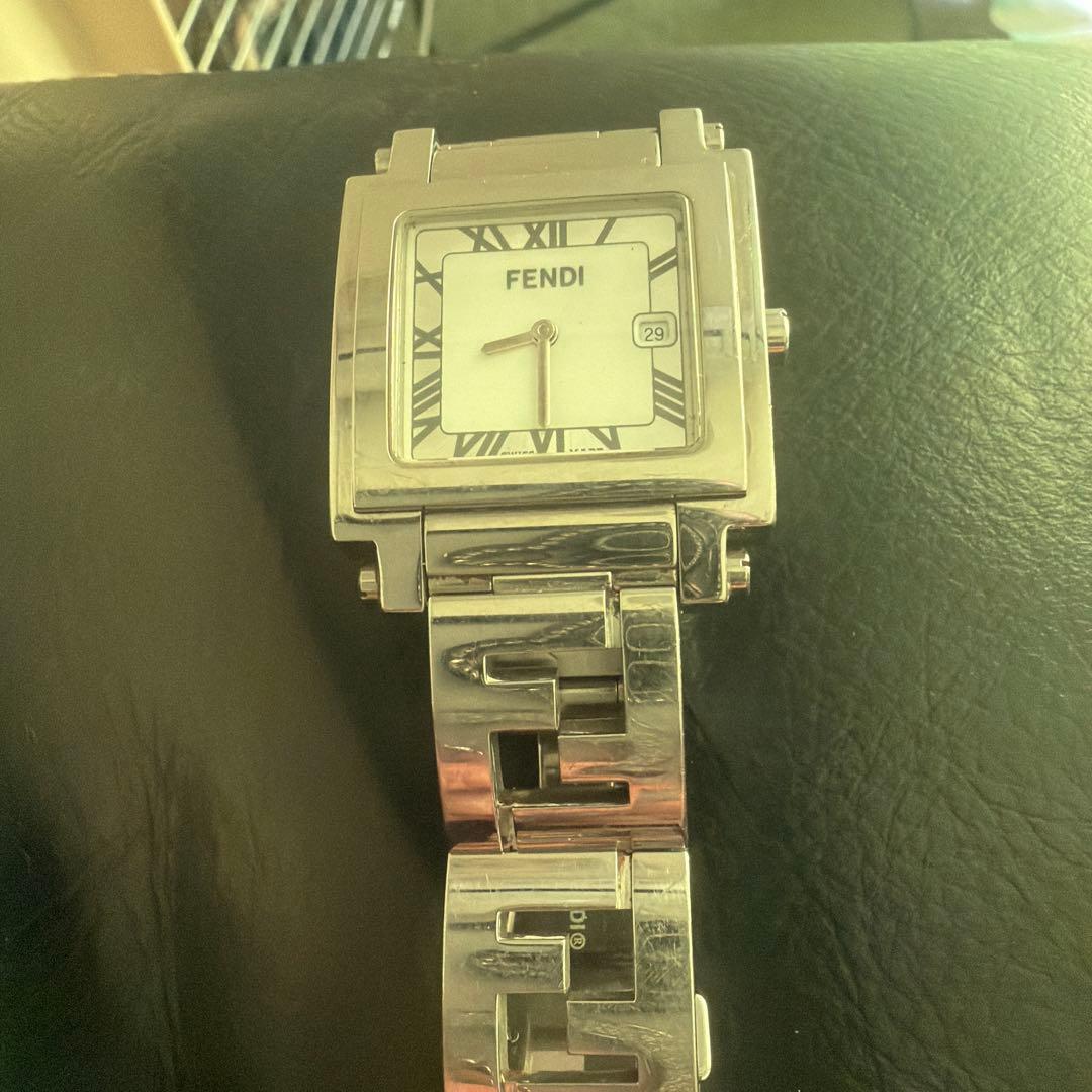 クアドロFENDI シルバー 腕時計