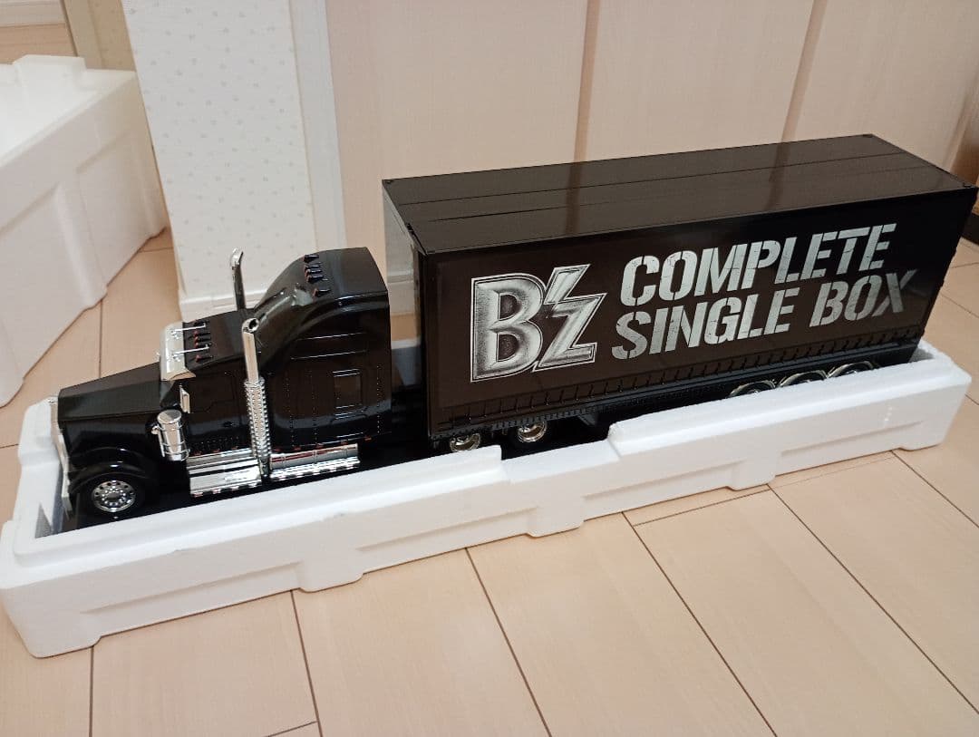 『B'z COMPLETE SINGLE BOX』トレーラーエディション