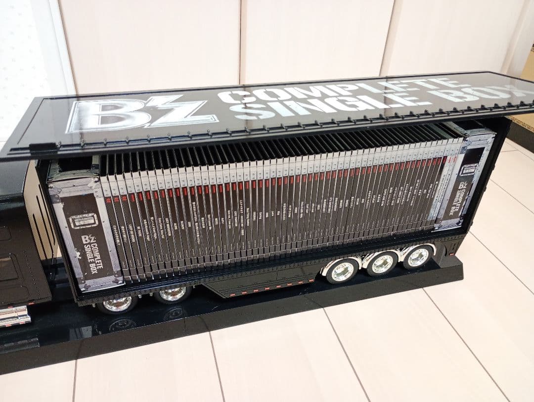 『B'z COMPLETE SINGLE BOX』トレーラーエディション