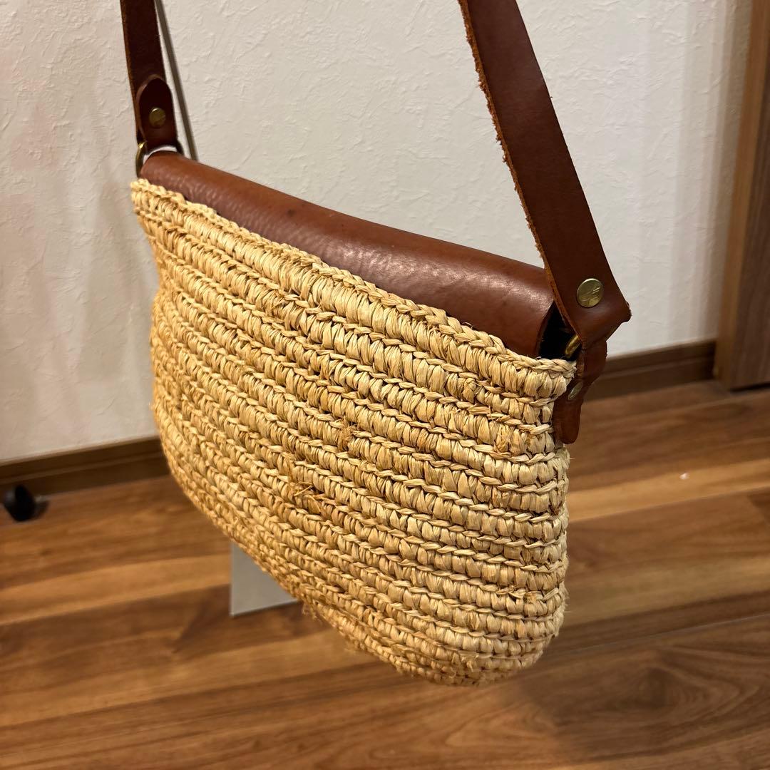 【極美品】IL BISONTE イルビゾンテ カゴ レザー ショルダーバッグ