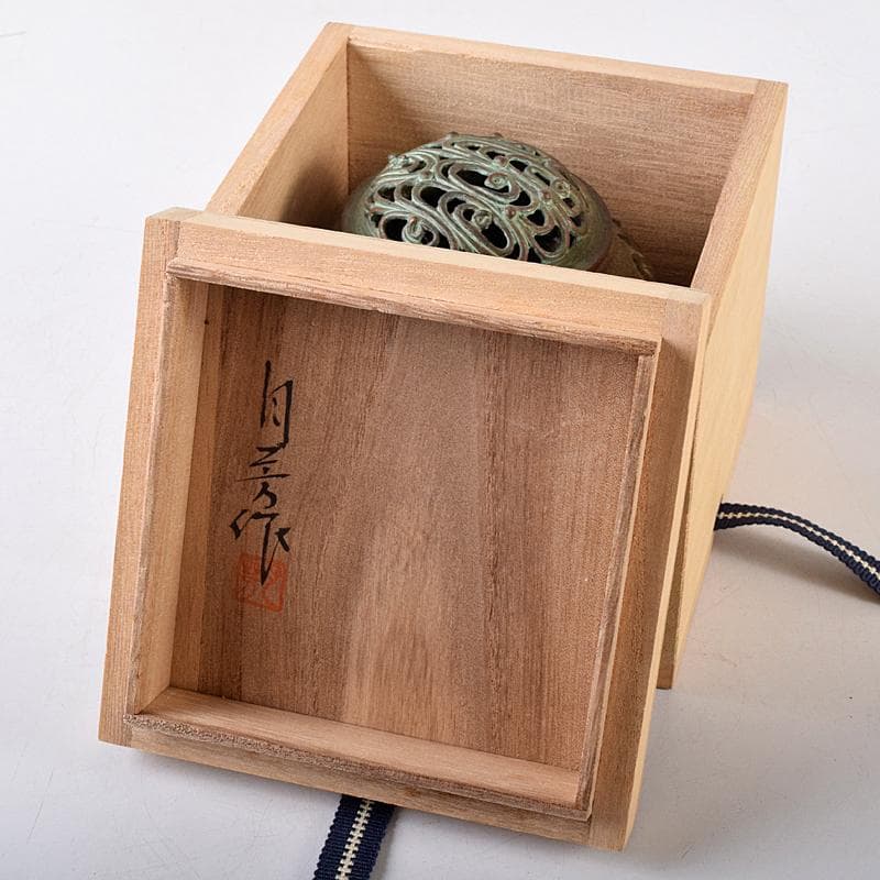 高岡銅器　須賀月芳作　蝋型鋳銅　松竹梅　香炉　共布共箱　C　R8703