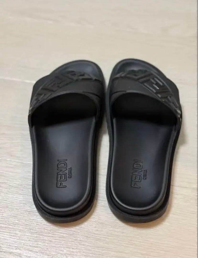 最安値　FENDI サンダル スライド フェンディ