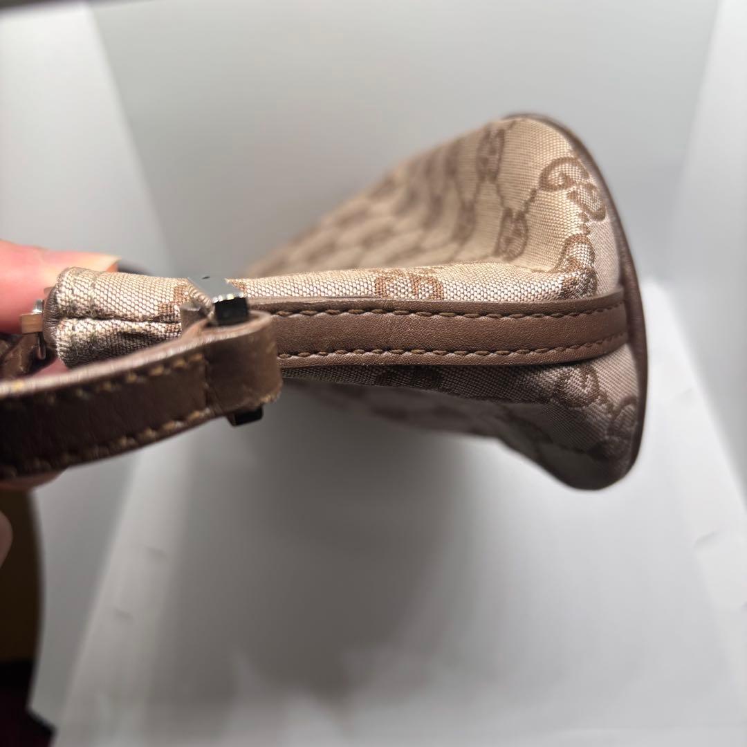 極美品　GUCCI アクセサリーポーチ