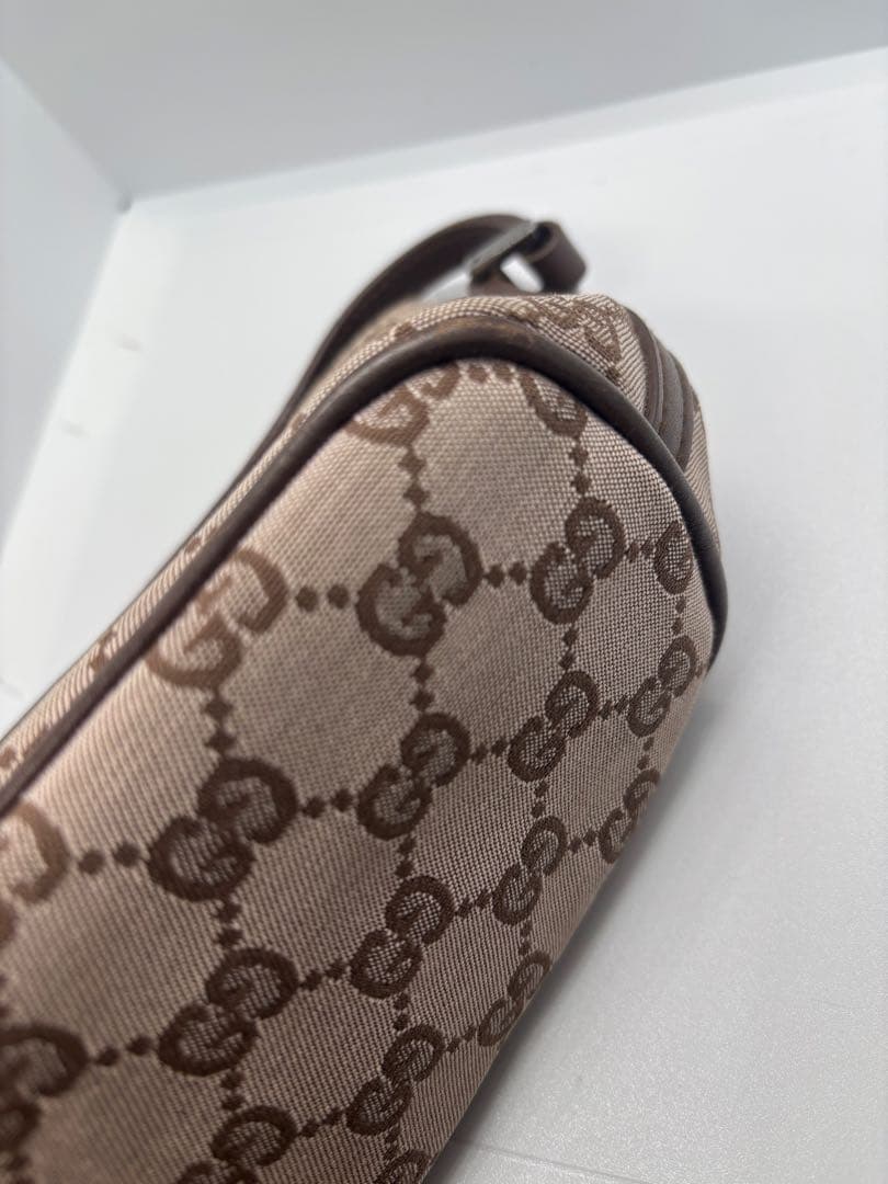 極美品　GUCCI アクセサリーポーチ