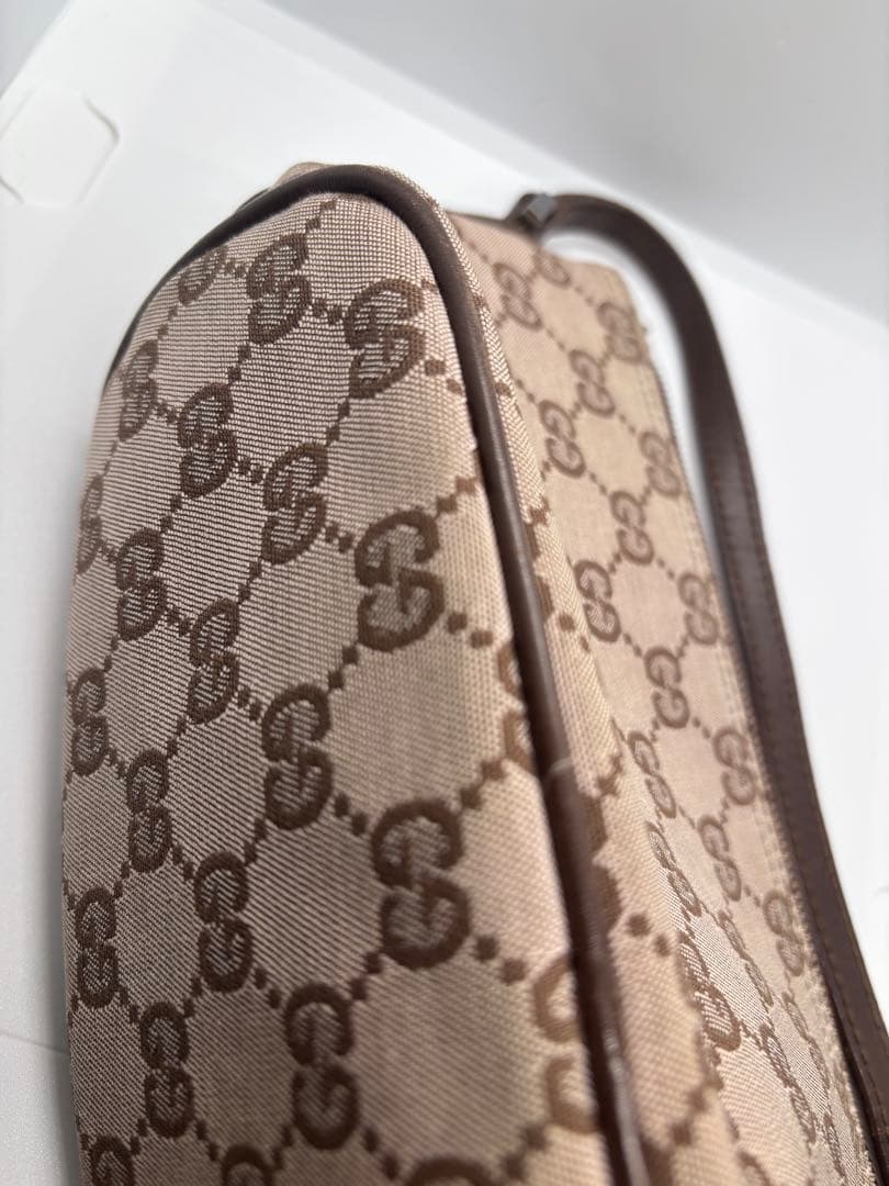 極美品　GUCCI アクセサリーポーチ