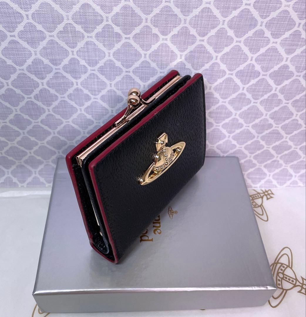 【最新☆ショッパー付】高級感 ヴィヴィアン・ウエストウッド 折財布 黒