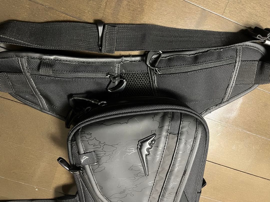 クシタニ　kushitani レッグバッグ　ブラックアウト