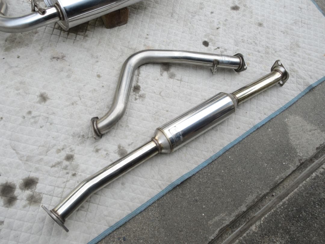 美品 オマケ付き トラスト ４本出し マフラー 86 brz zn6 zc6