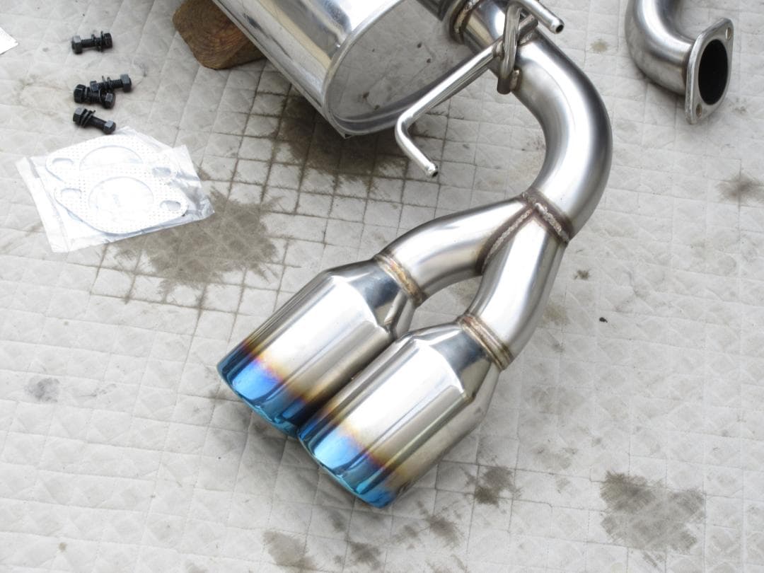 美品 オマケ付き トラスト ４本出し マフラー 86 brz zn6 zc6