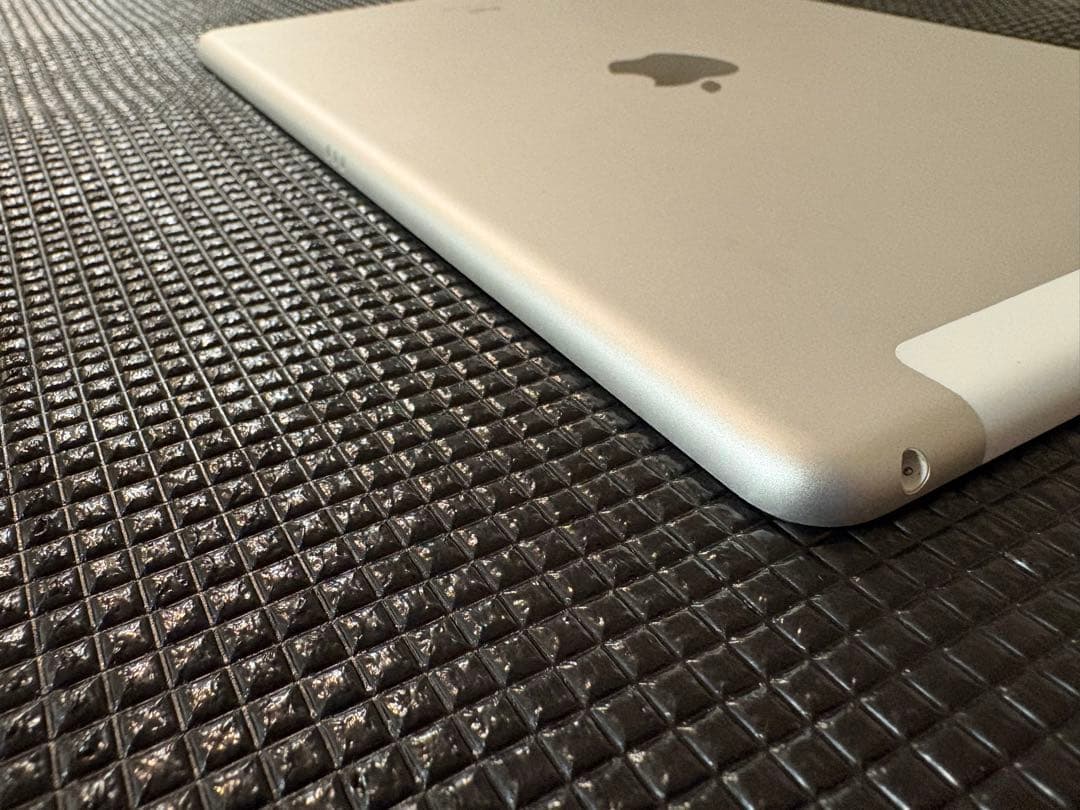 iPad 第9世代 SIMフリー 64GB バッテリー最大容量99.9%