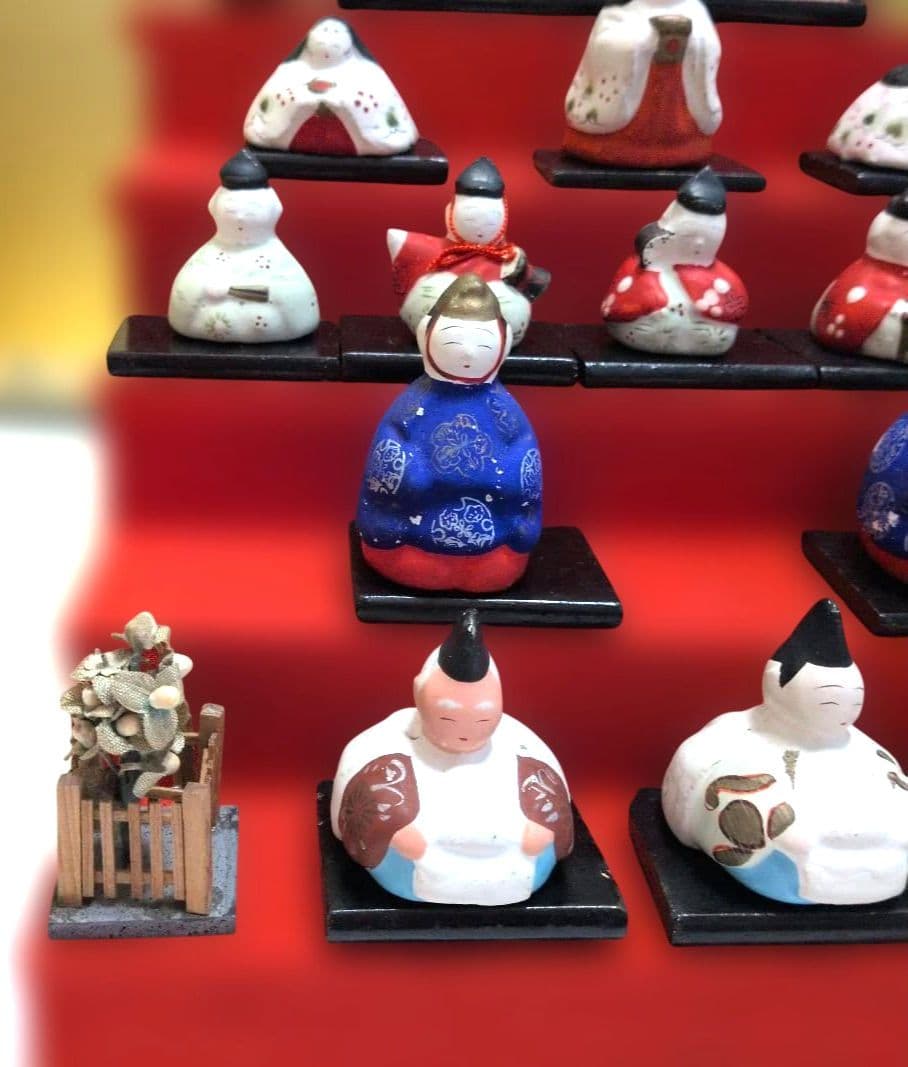 アンティークミニ雛人形　希少品！雛壇飾り土人形　可愛い　昭和レトロ