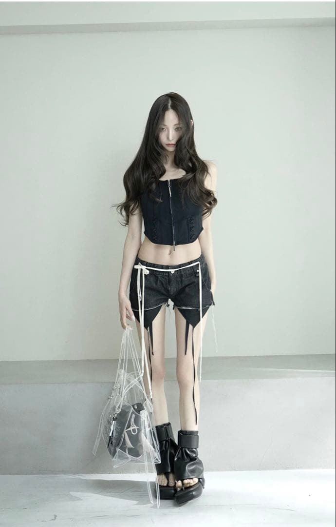 theredthread　S garter denim shorts