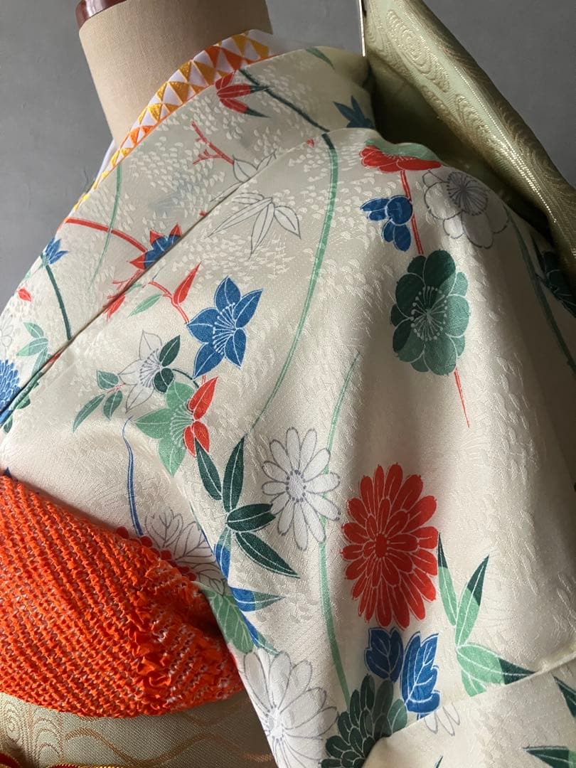 しつけ糸付き新品 小振袖 菊花小紋 単品 洗える着物