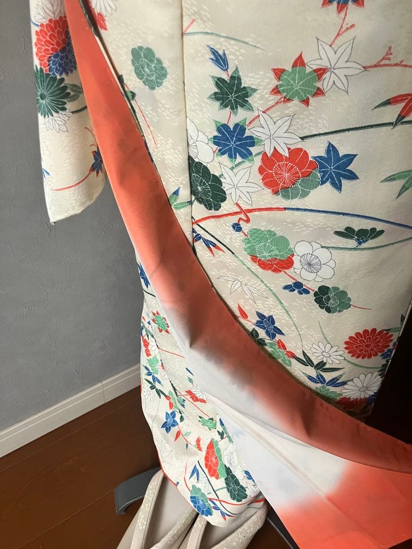 しつけ糸付き新品 小振袖 菊花小紋 単品 洗える着物