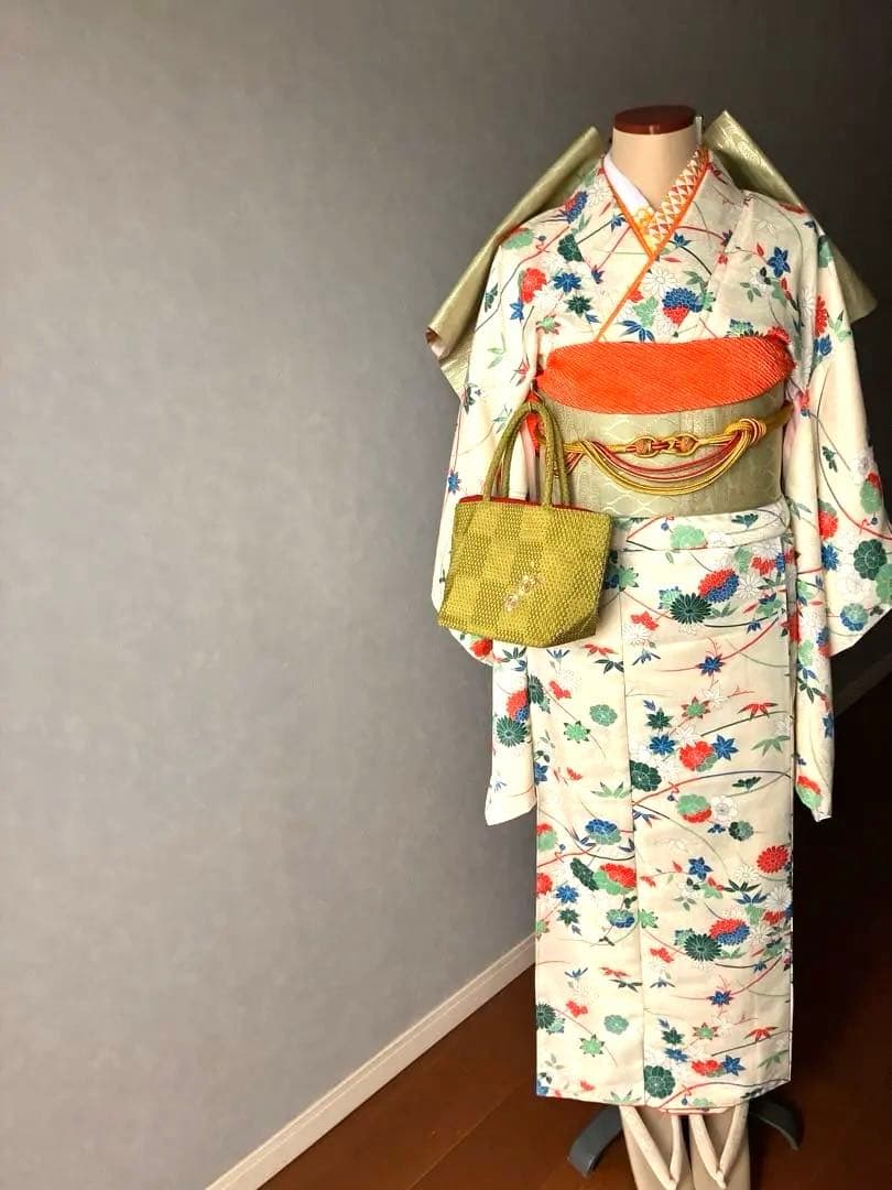 しつけ糸付き新品 小振袖 菊花小紋 単品 洗える着物