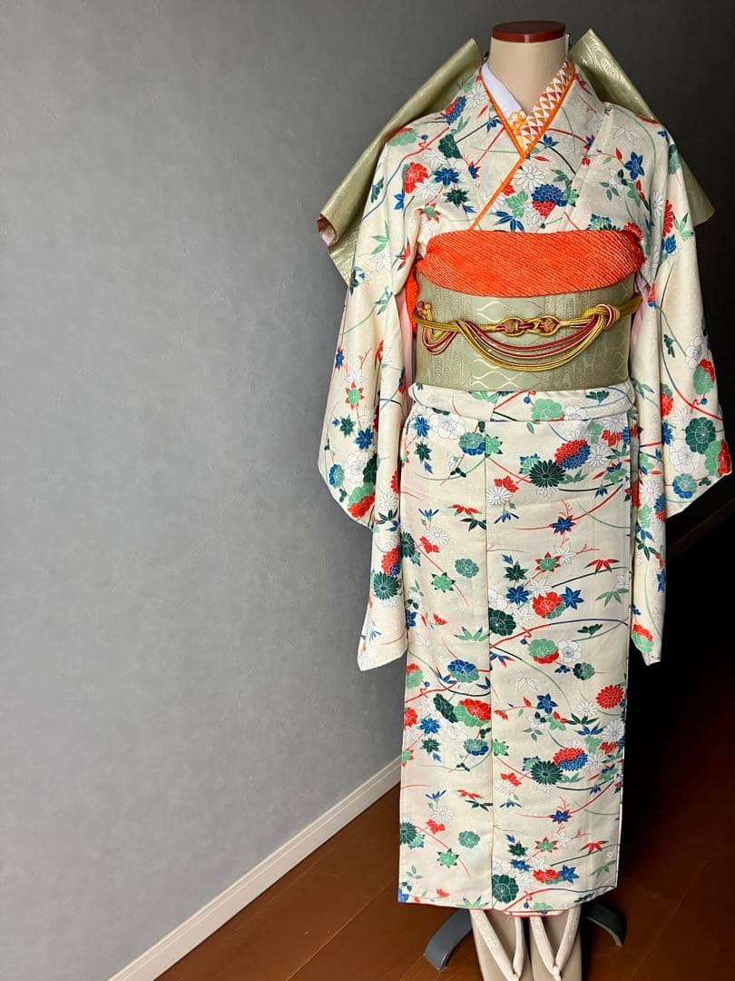 しつけ糸付き新品 小振袖 菊花小紋 単品 洗える着物