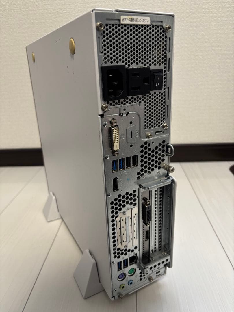 Windowsデスクトップ Fujitsu ESPRIMO D588/T i7 8700 GTX1650