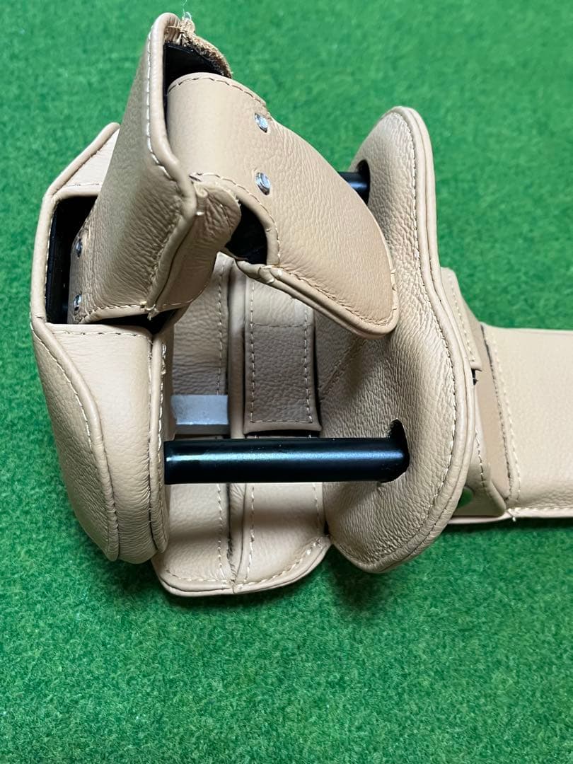 TOM'S トムス ステアリングロック ベージュ