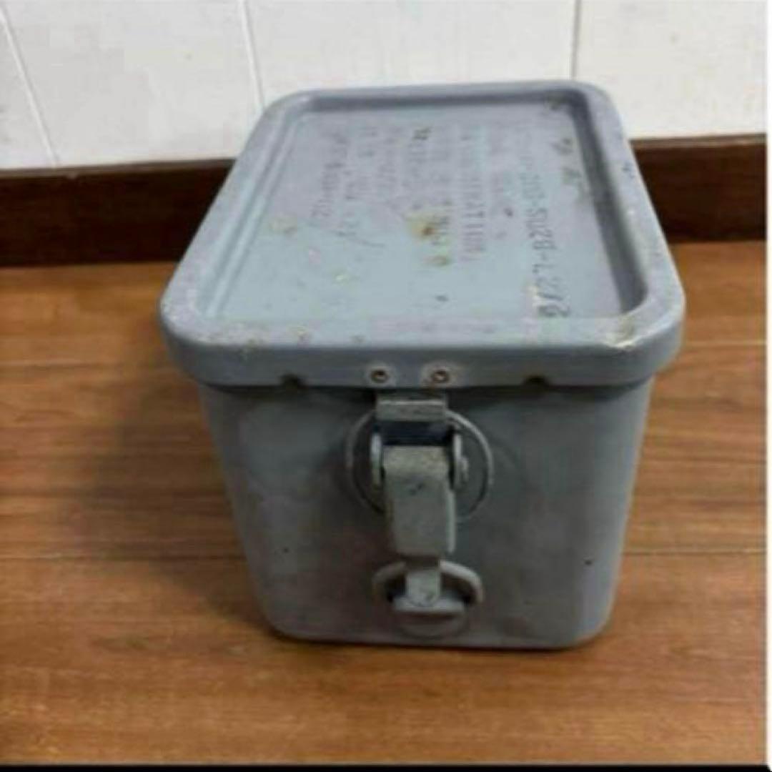 米軍　実物　SIGNAL SMOKE CASE ②送料無料