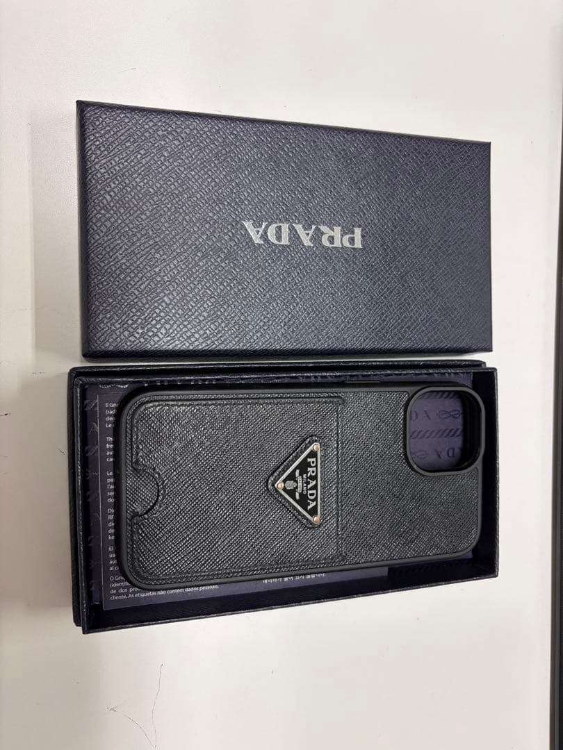 PRADA ブラックレザー iPhoneケース 箱付き　iPhone14