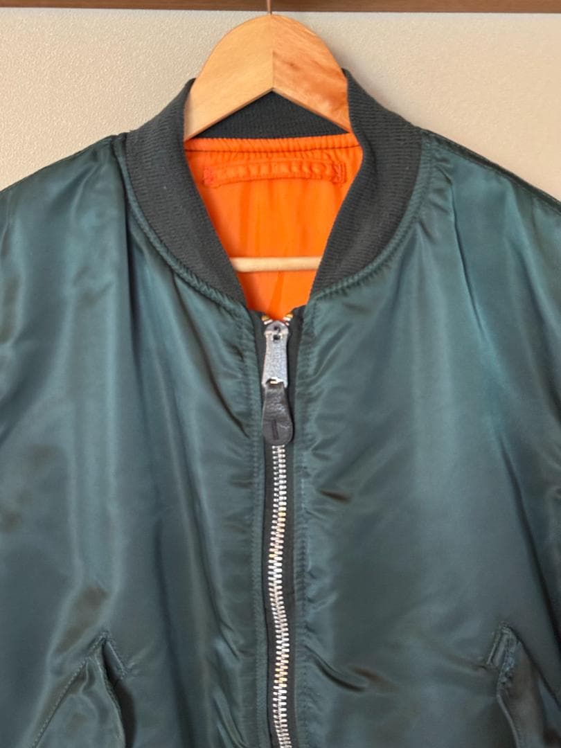 【古着】ALPHA MA-1 サイズ表記M　緑xオレンジ