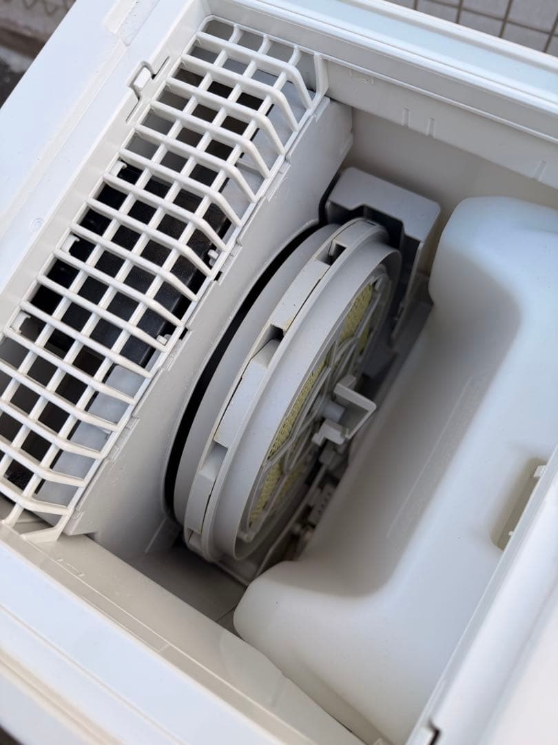 【美品】2023年製 ダイキン 加湿空気清浄機 ストリーマ MCK50Y-W