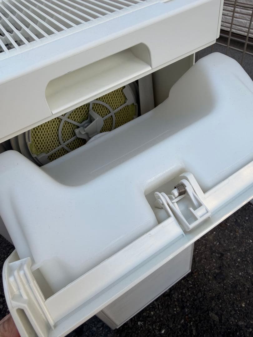 【美品】2023年製 ダイキン 加湿空気清浄機 ストリーマ MCK50Y-W