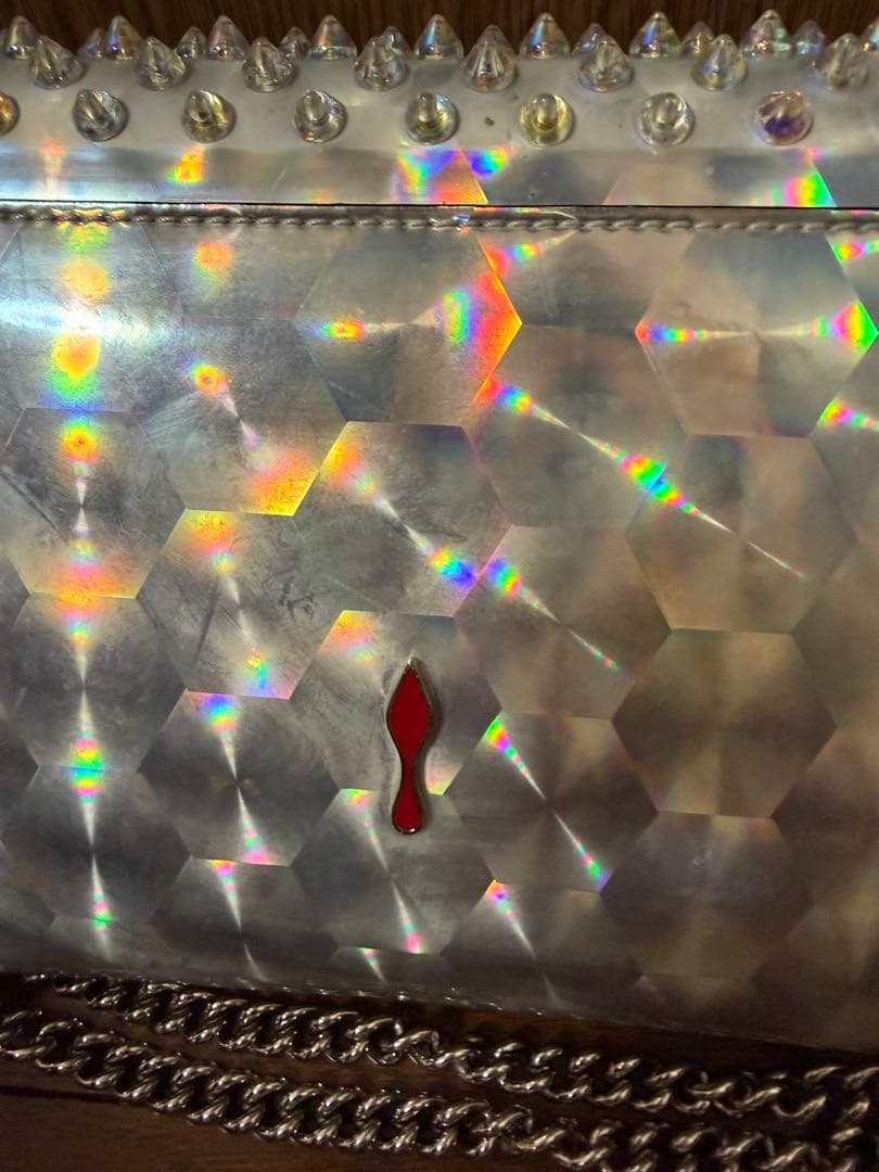 Christian Louboutin スタッズ付きシルバークラッチバッグ