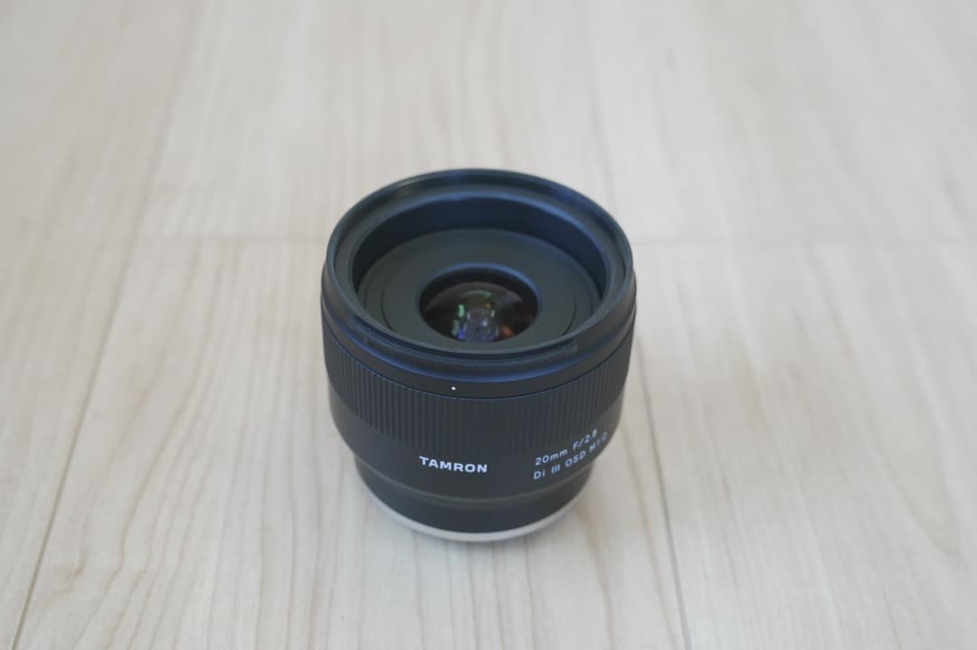 TAMRON 20mm F/2.8 Di III OSD M:1:2 Eマウント