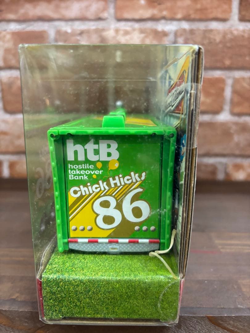 マテル　カーズ チック・ヒックス　ハウラー」　ピータービルト　コンボイ