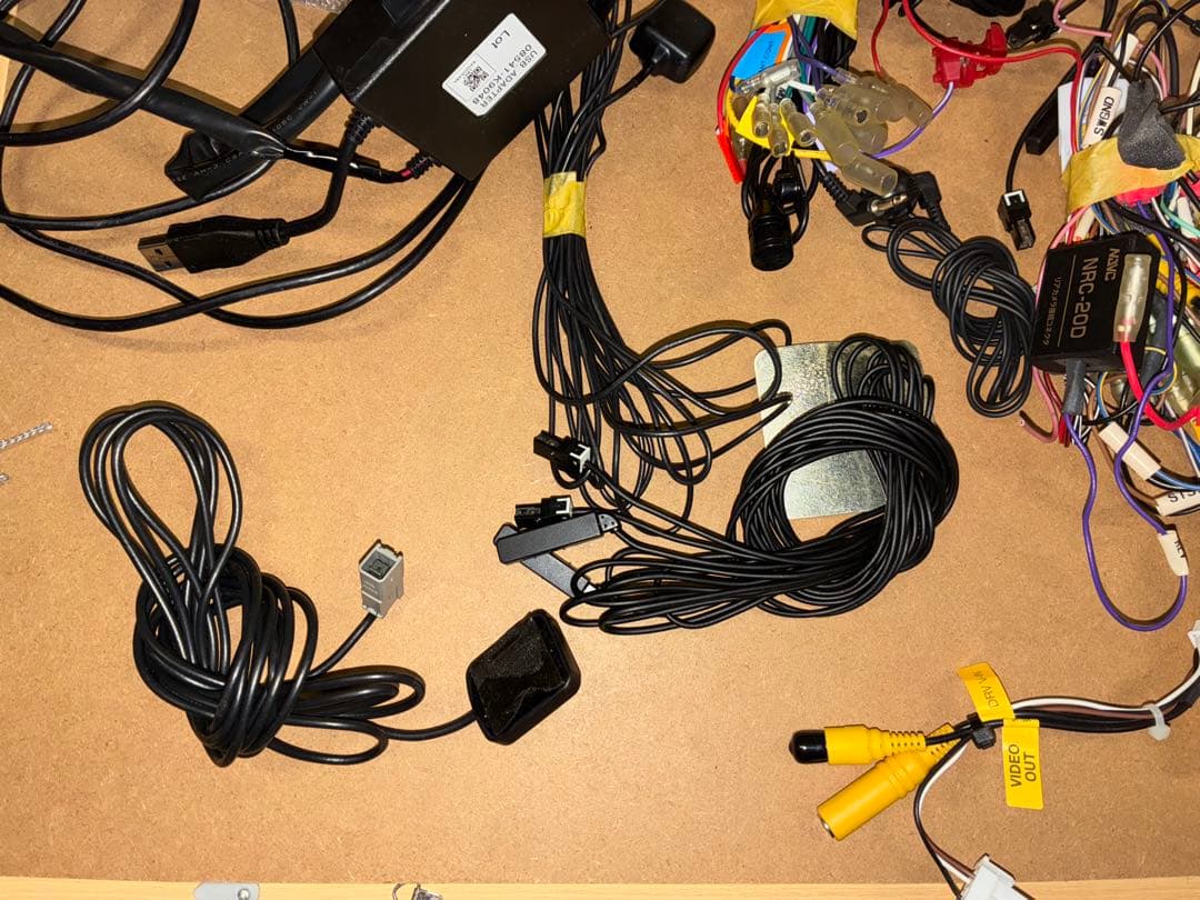 7インチ純正ダイハツナビ　NAXX-W680 配線関連有、金具付、全て付