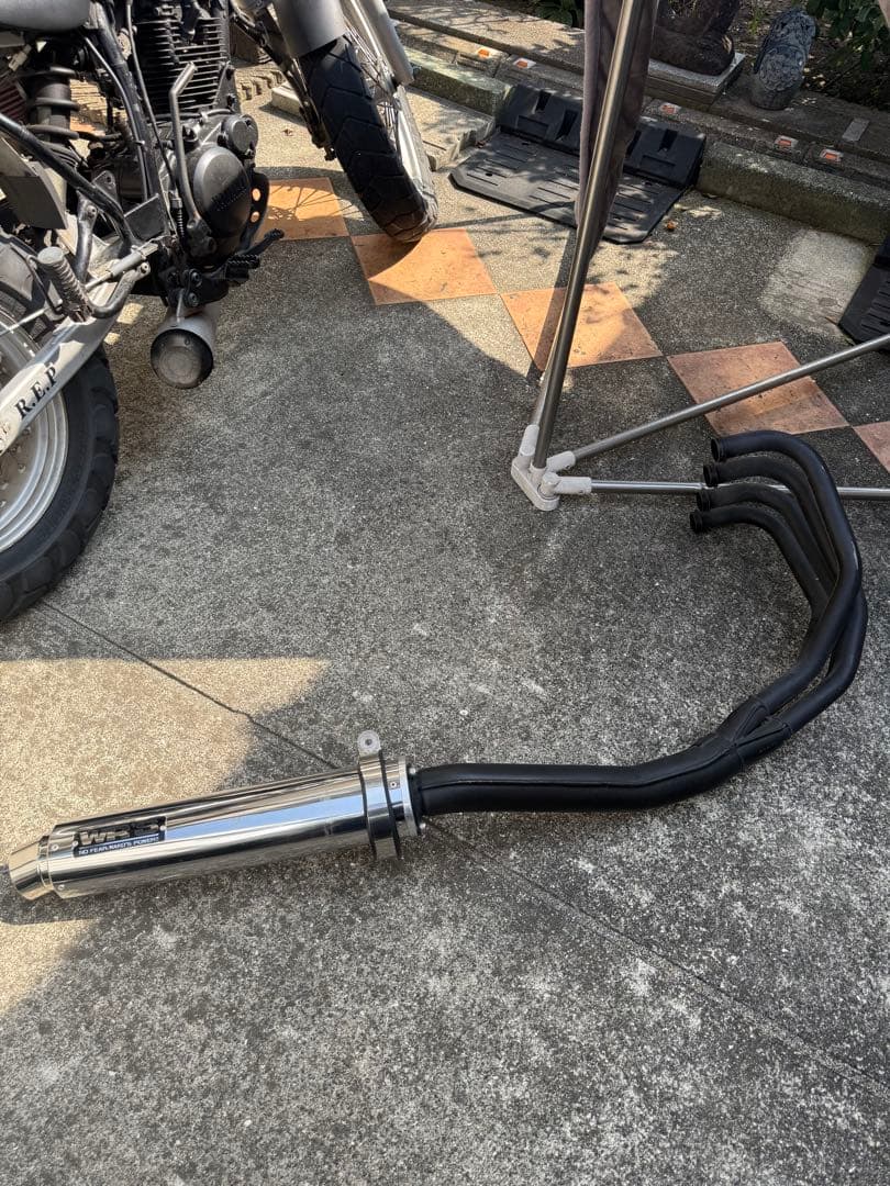 WR'S ダブルアールズ　フルエキゾーストマフラー