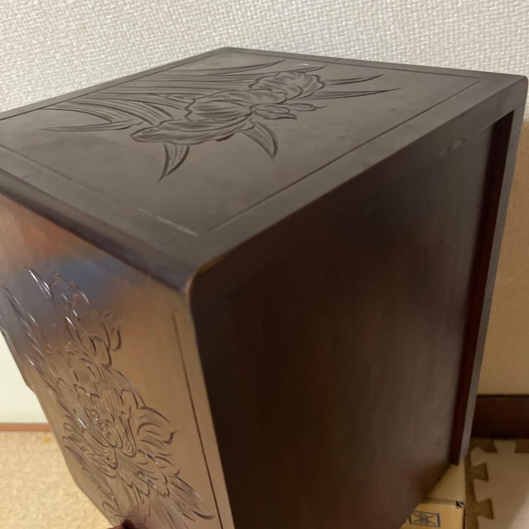 日光彫？軽井沢彫？　木製花柄彫刻箪笥　3段引き出し　家具　アンテーク