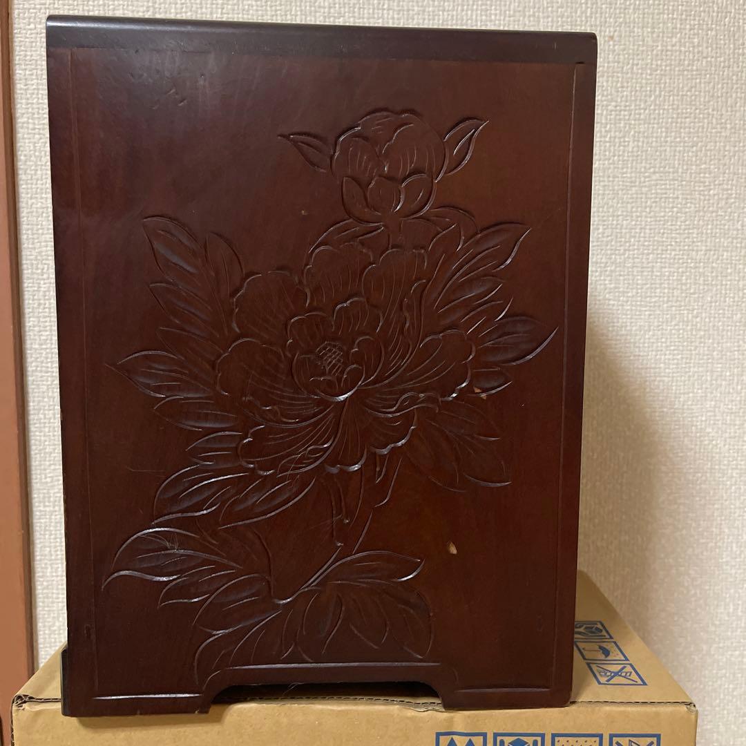 日光彫？軽井沢彫？　木製花柄彫刻箪笥　3段引き出し　家具　アンテーク