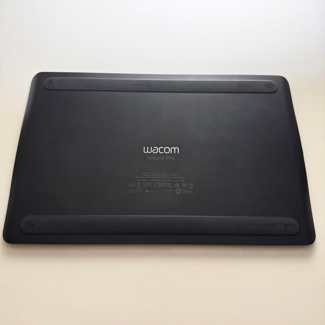 Wacom Intuos Pro Mサイズ PTH-660