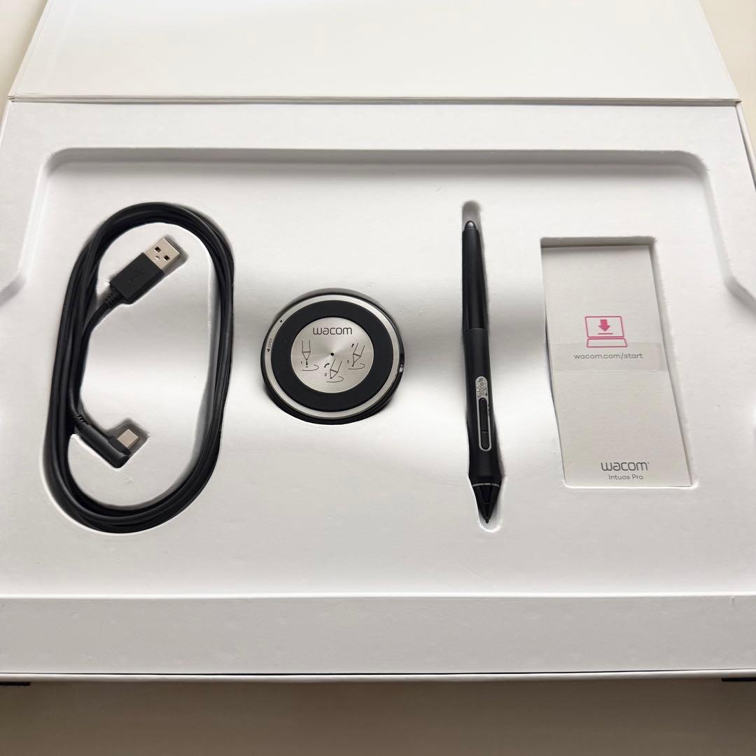 Wacom Intuos Pro Mサイズ PTH-660