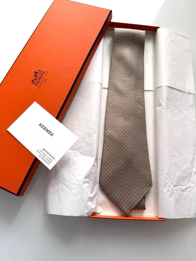 エルメス　エトゥープ　幾何学模様 100%シルク ネクタイ フランス製