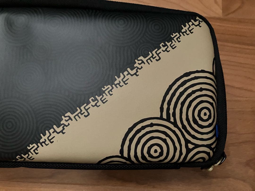 Nintendo Switch 本体 + ケース + 充電器