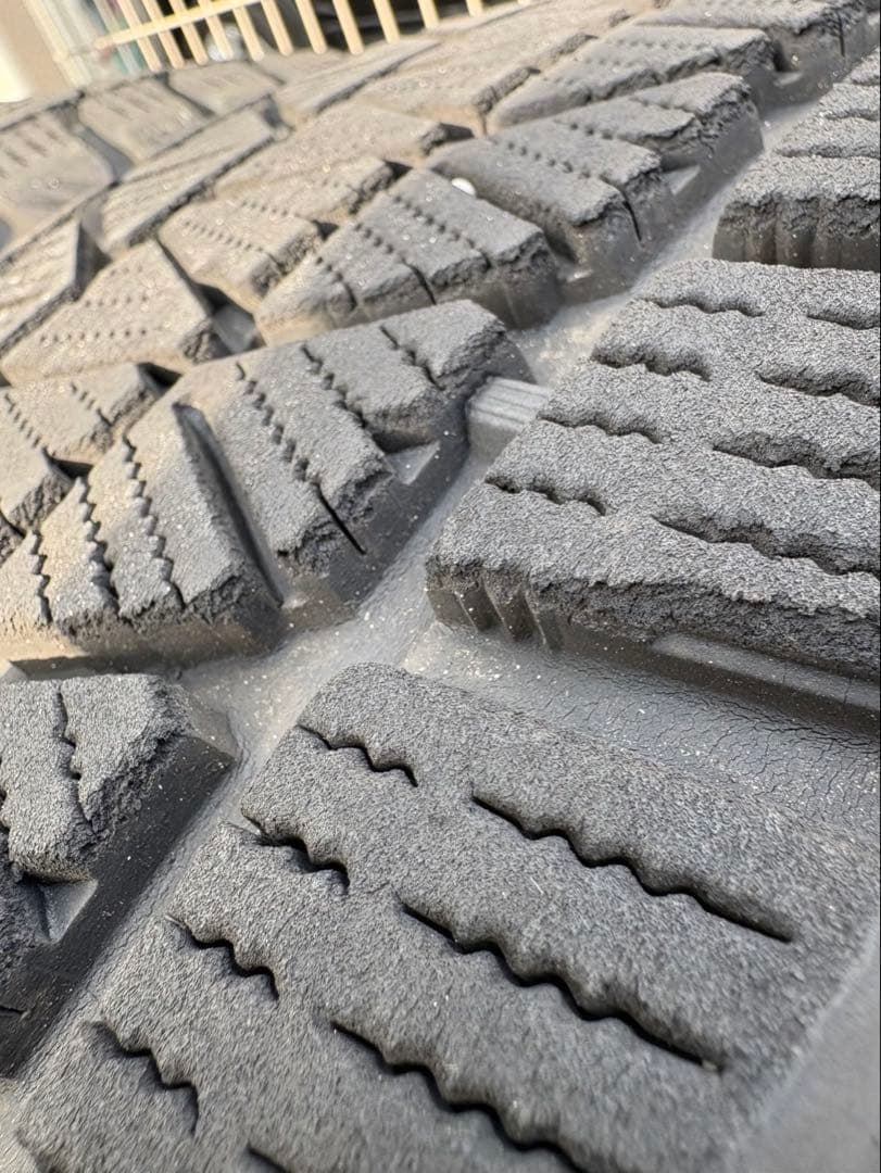 265/55R20 ブリヂストンBLIZZAK DM-V3タイヤホイールセット