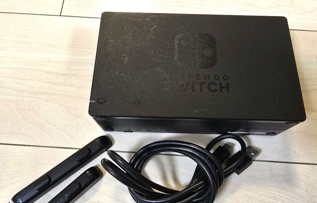 Nintendo Switch 本体 青/黄 ジョイコン付き　(箱無し)