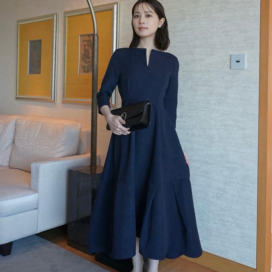 ローブブラン　新品　Keyneck Jacquard Dress M ネイビー