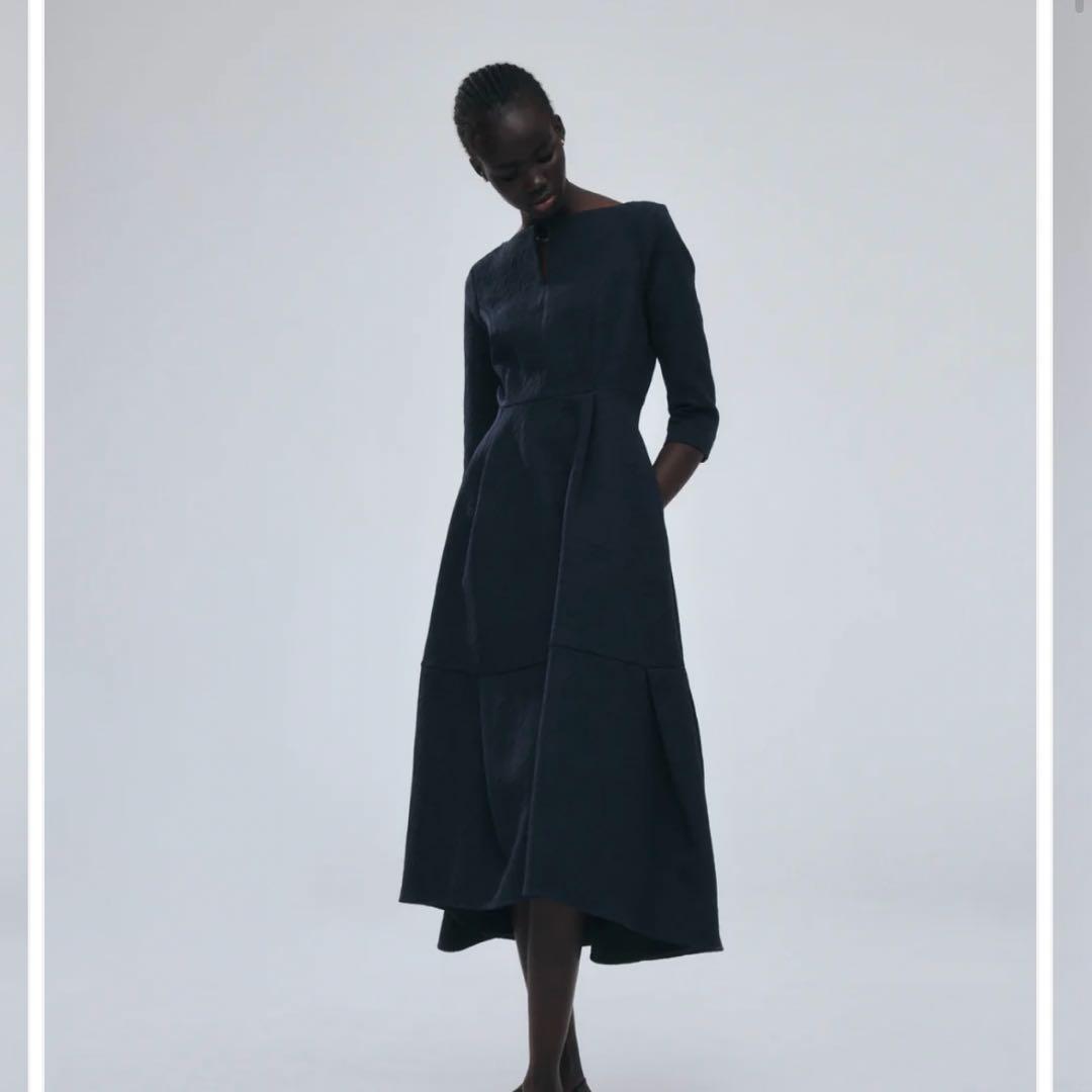 ローブブラン　新品　Keyneck Jacquard Dress M ネイビー