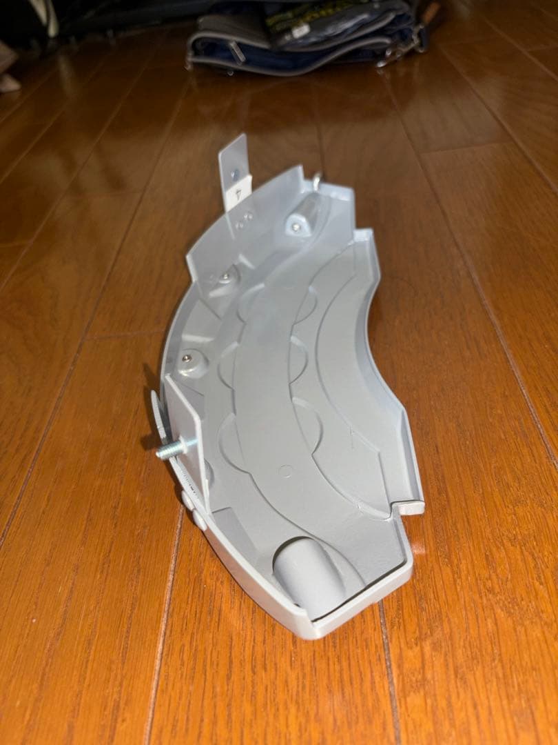 キャリパーカバー　クラウン、クロスオーバー用