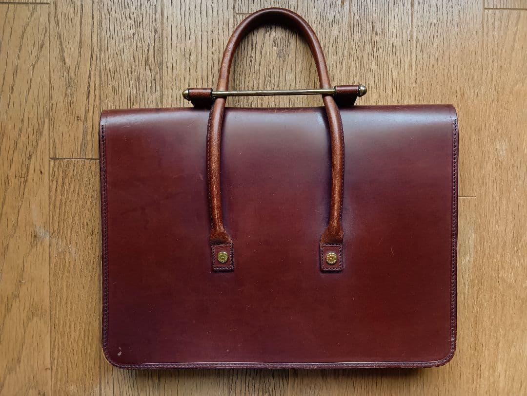 ホ*ジ様 W＆H GIDDEN ギデン ミュージックケース ブライドルレザー