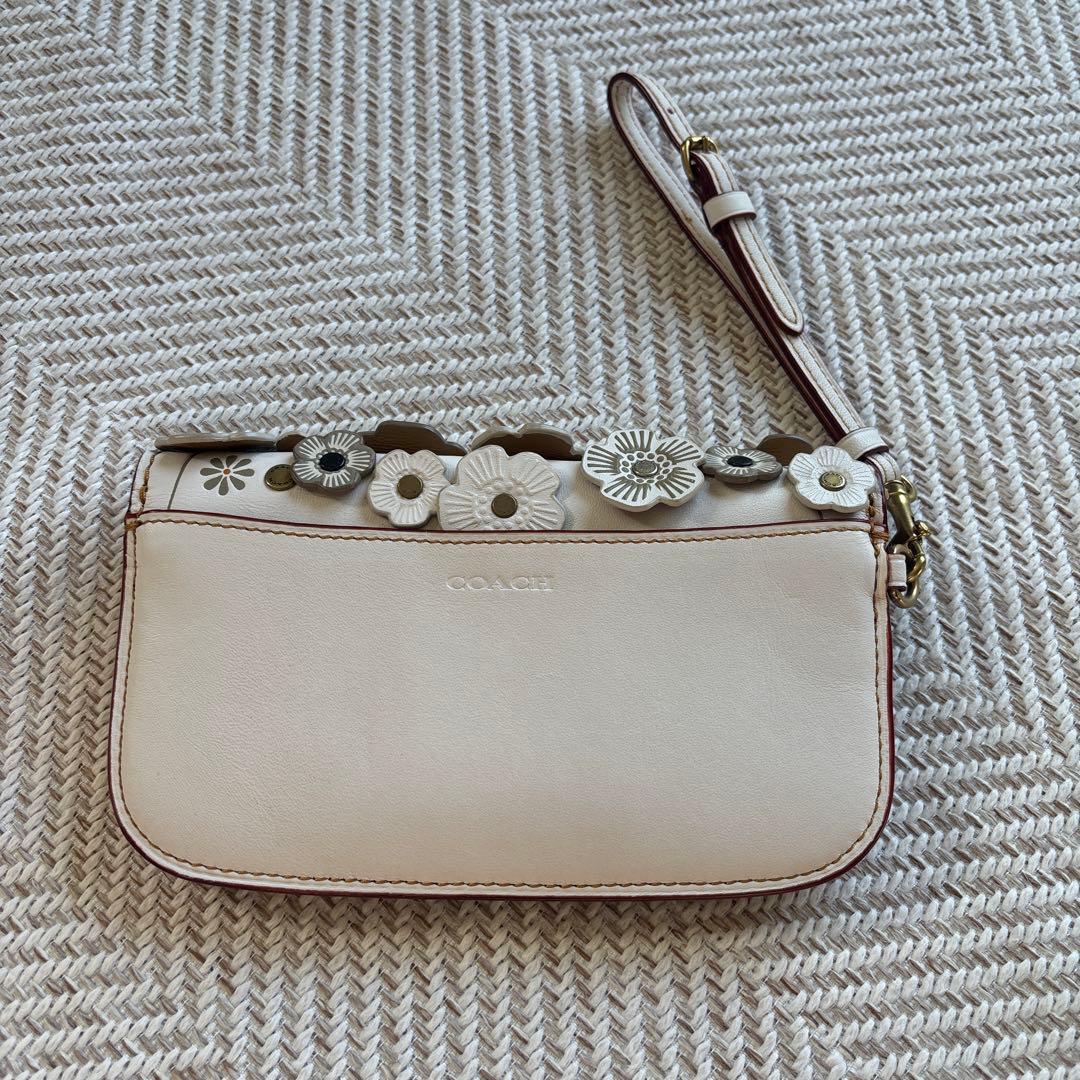 COACH ティーローズクラッチバッグ